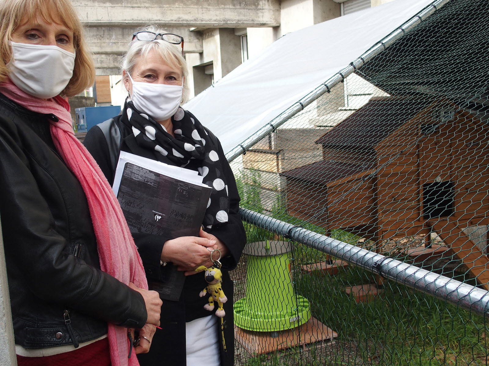 marie helene pelissier et annick colombet respectivement professeure documentaliste et conseillere principale d education a cote de 